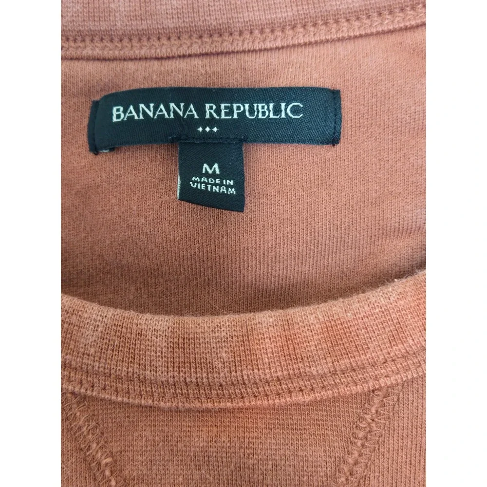 Banana Republic Mens M Terracotta Orange Crewneck Sweatshirt Fleece Pullover